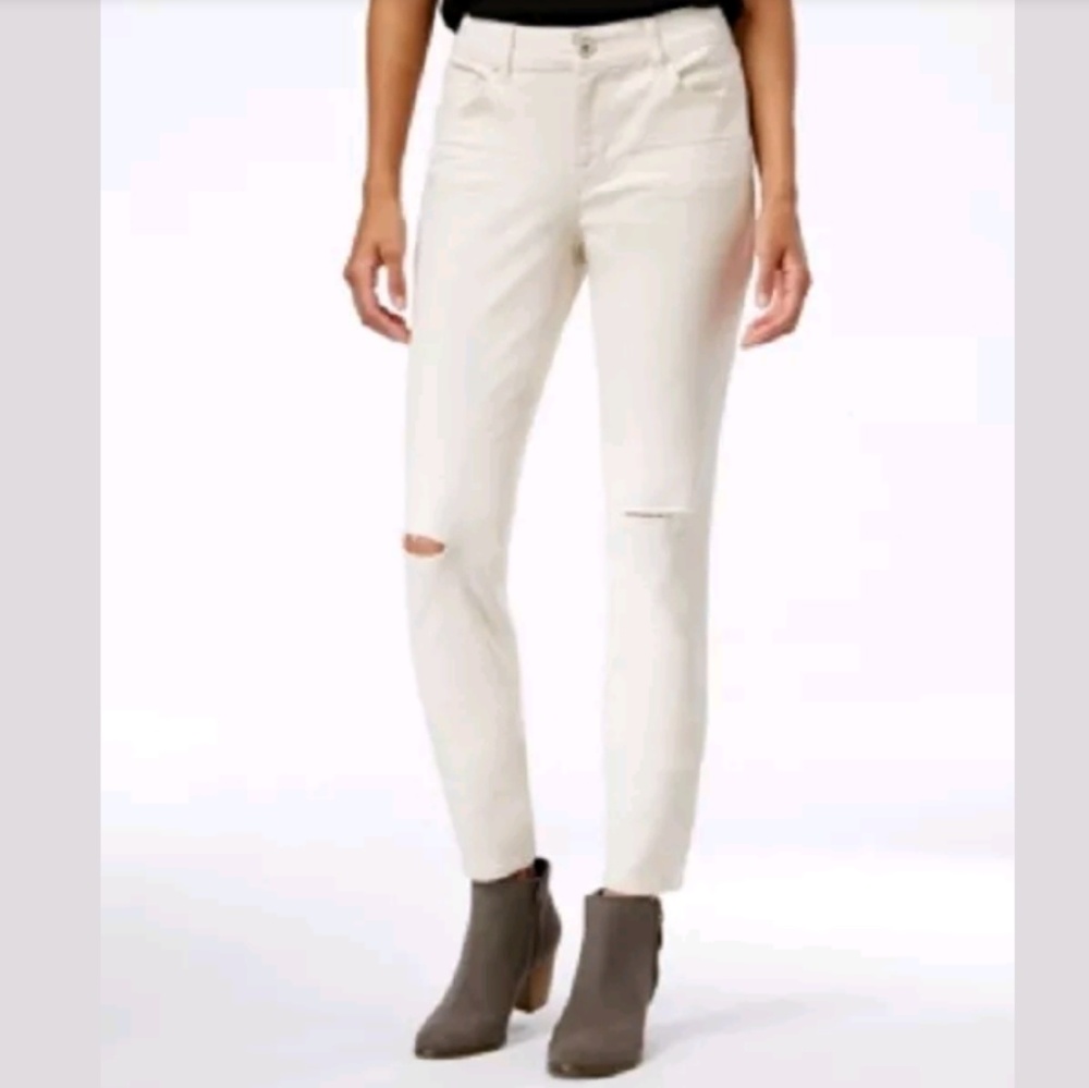 Style & Co. Size 8 Ripped Vintage Pearl Ivory Colo
